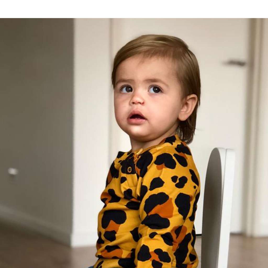 DE GAVE NIEUWE SWEATER VAN JUNES