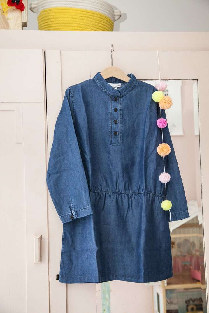 5X NIEUW IN DE KINDERKLEDINGKAST VAN DOUTZEN