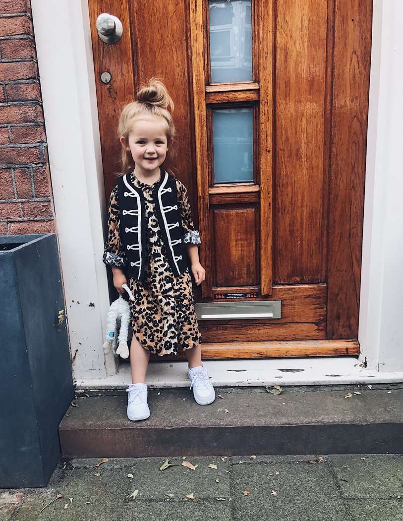 7 DAYS / 7 WAYS MET ZOË