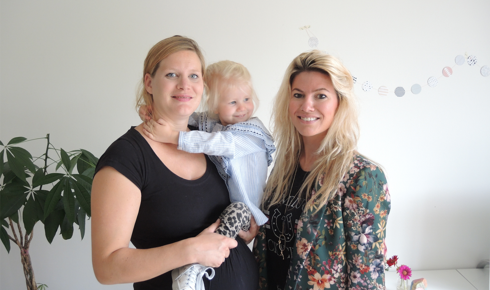IN DE KINDERKLEDING KAST VAN FEM | AFLEVERING 17