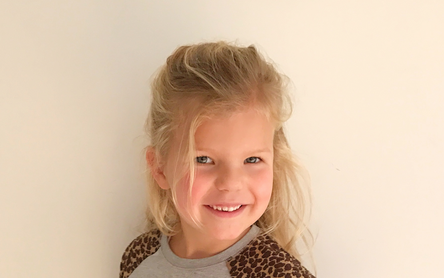 DE NIEUWE ROK ÉN SWEATER VAN JULIE