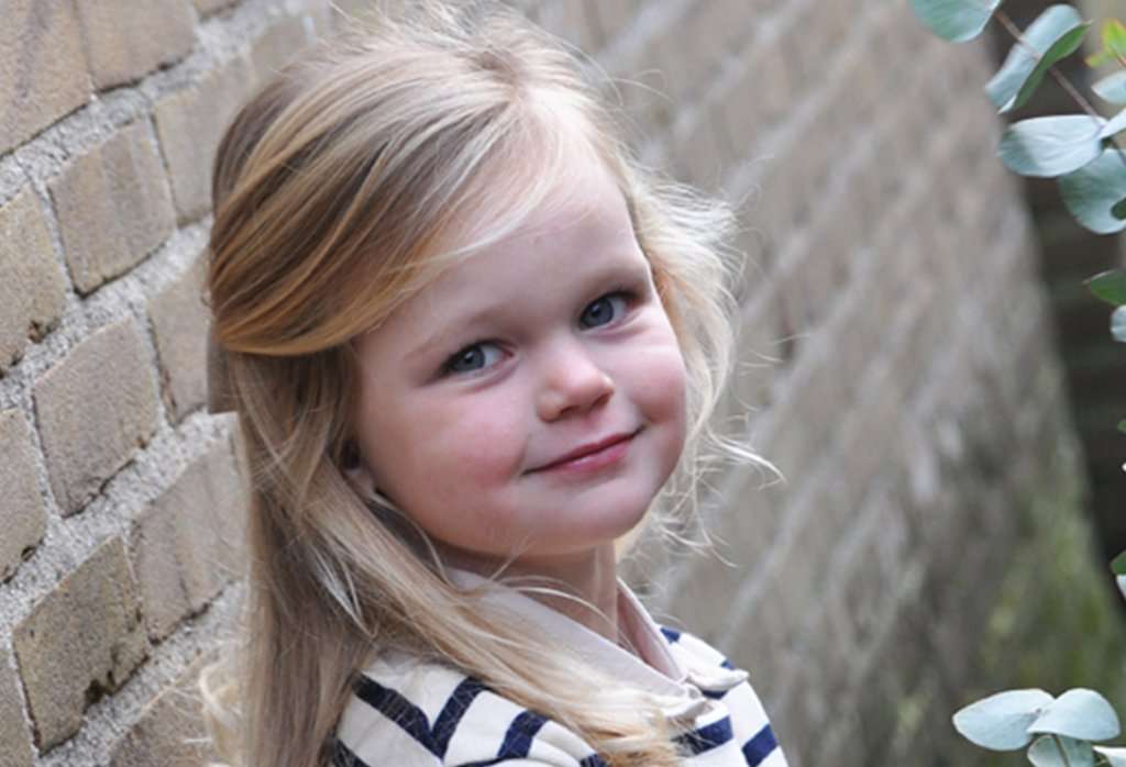 OLIVIA IN NIEUWE SWEATER EMILE ET IDA