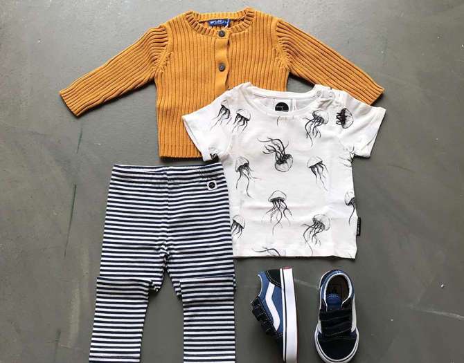 SHOP THE LOOK: UNISEX BABY OUTFIT