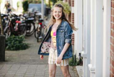 DIT IS EEN OUTFIT WAARVAN JE VROLIJK WORDT!