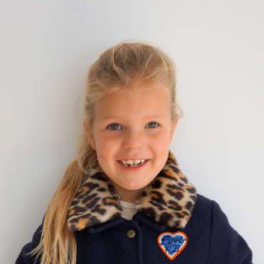DIT IS DE NIEUWE WINTERJAS VAN JULIE