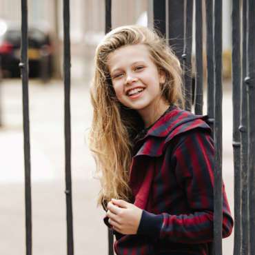 DE EYE-CATCHER SWEATER VAN FLO