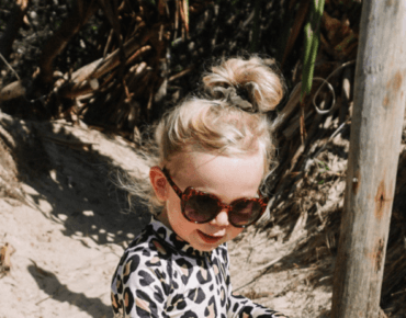 LARA IN DE ULTIEME BEACH OUTFITS