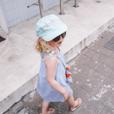 LITTLE BEACHGIRL OP BALI