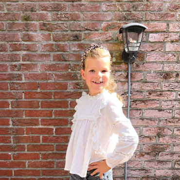 BACK TO SCHOOL MET JULIE