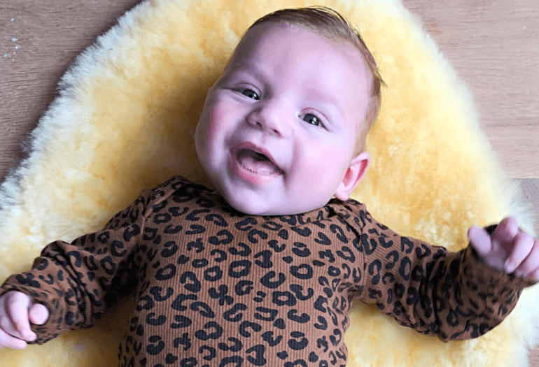 BABY MINK IN MUSTHAVE PRINT VAN DEZE WINTER