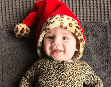 DIT DRAAGT BABY MINK MET KERST!