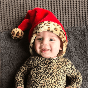DIT DRAAGT BABY MINK MET KERST!