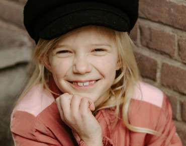 FASHIONBLE GUUSJE IN TRENDY OUTFIT