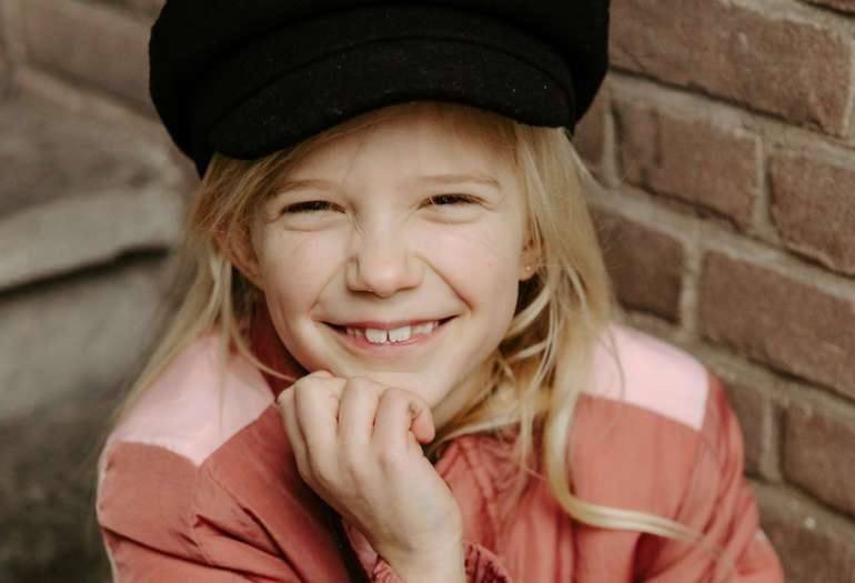 FASHIONBLE GUUSJE IN TRENDY OUTFIT