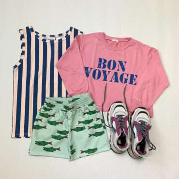 KINDERKLEDING FLATLAY 26 JUNI