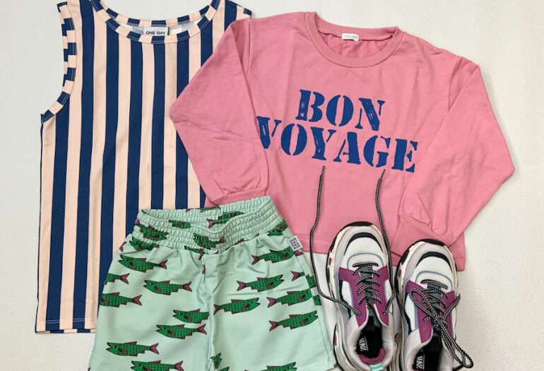 KINDERKLEDING FLATLAY 26 JUNI