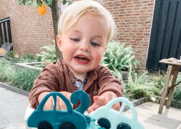 SANNE BLOGT: VAN BABY NAAR PEUTER